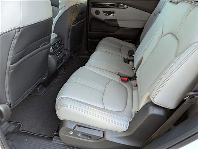 New 2025 Honda Pilot EX-L image 15