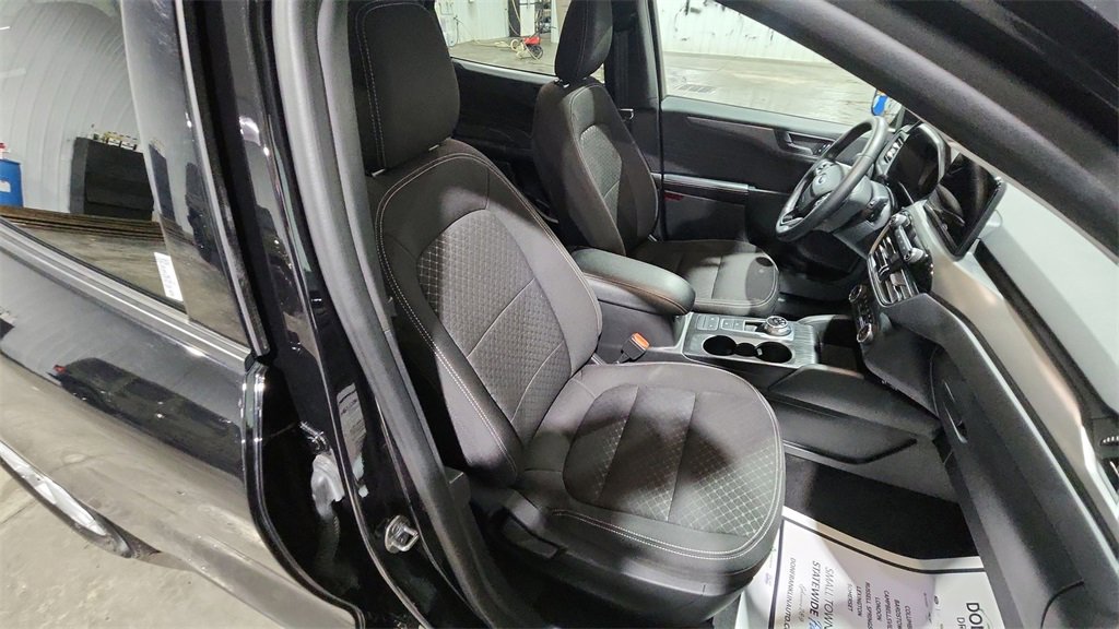 Used 2024 Ford Escape Active image 28