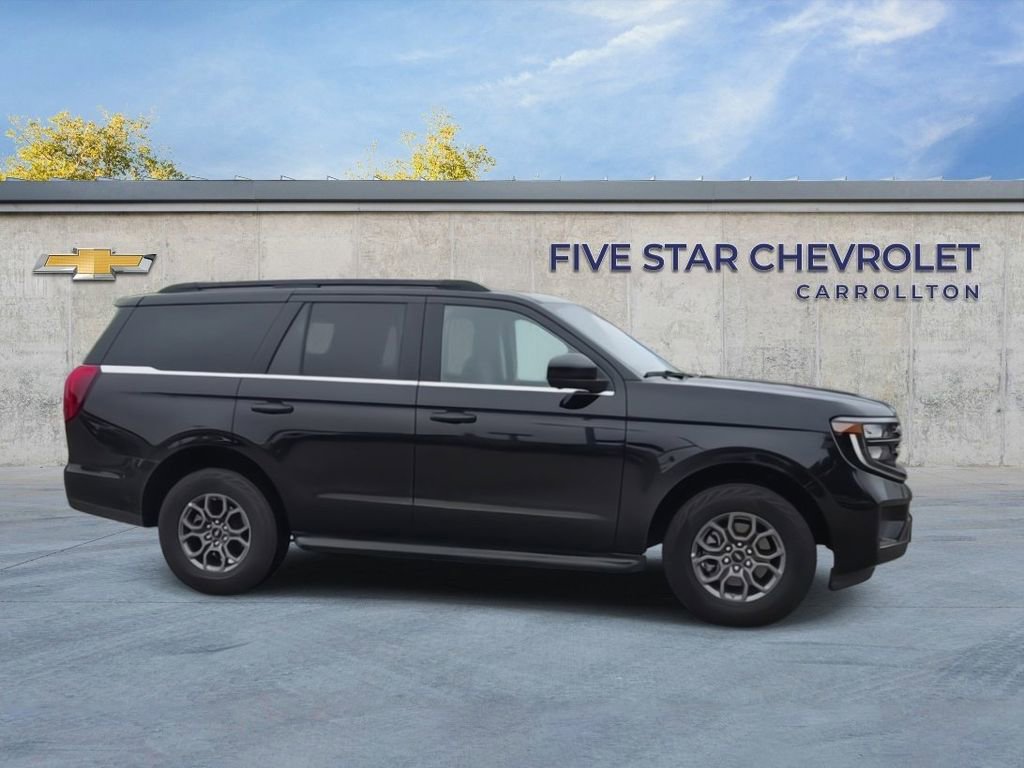 Used 2025 Ford Expedition Active AWD/4WD image 9