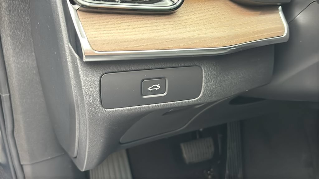 New 2026 Volvo XC90 B5 Core AWD/4WD image 14