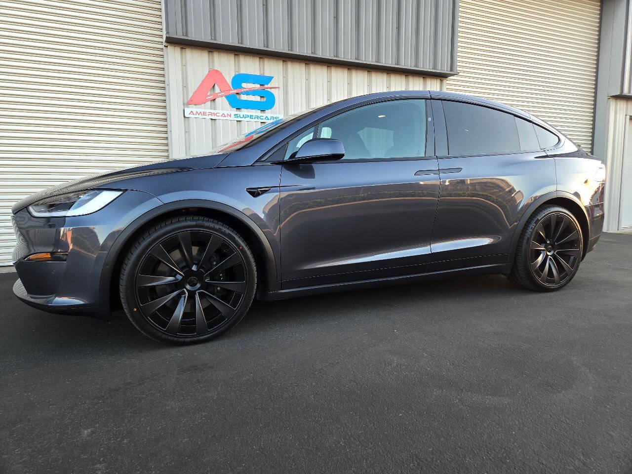 Used 2022 Tesla Model X Plaid AWD/4WD image 3