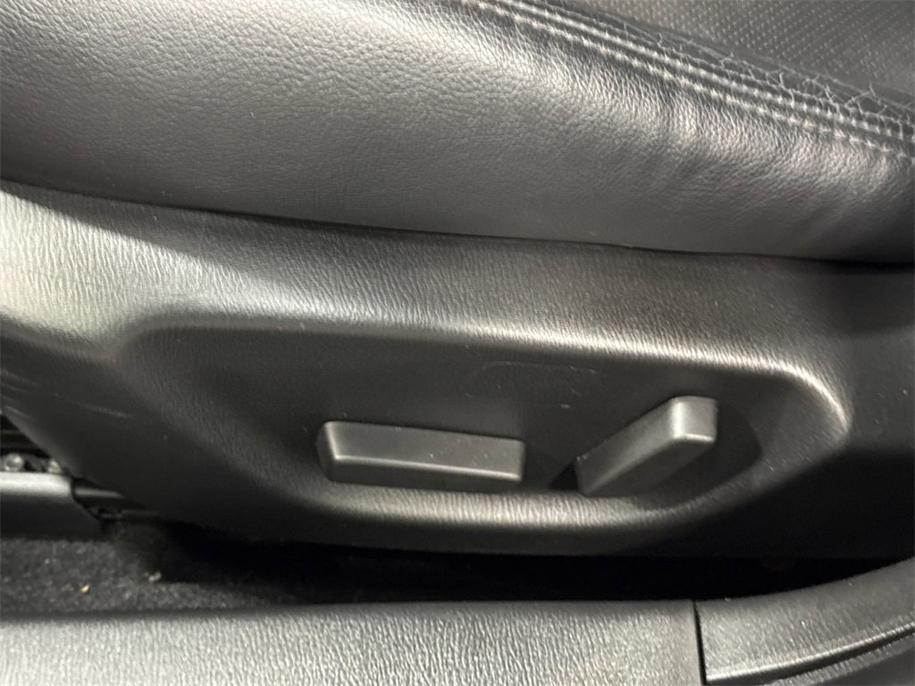 Used 2018 MAZDA MAZDA3 Grand Touring w/ Premium Equipment Package image 27