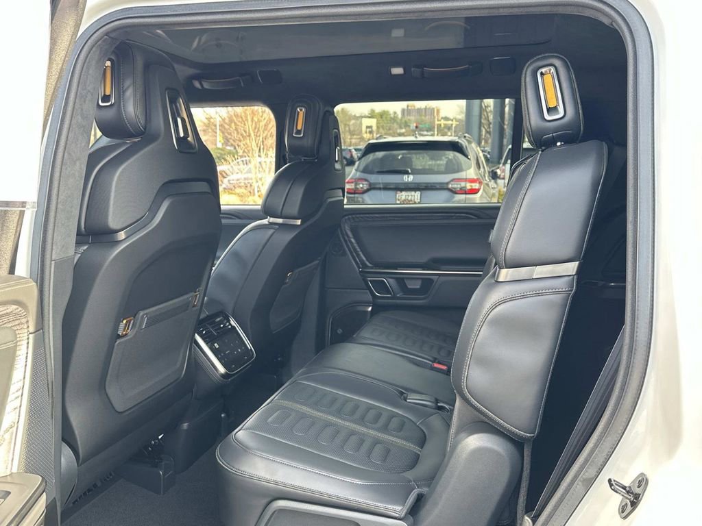 Used 2023 Rivian R1S Launch Edition image 24