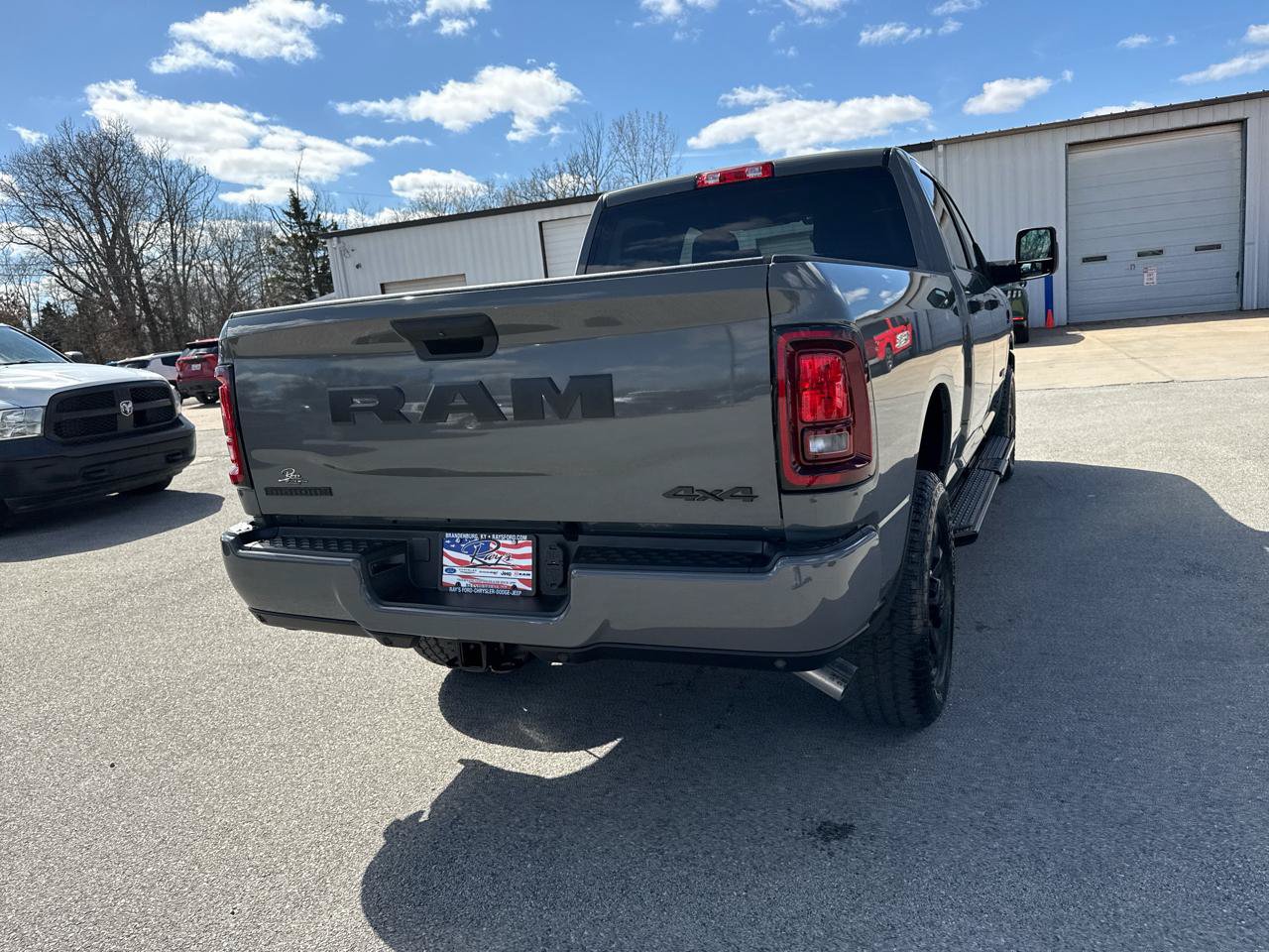 New 2026 RAM 2500 Big Horn AWD/4WD image 8
