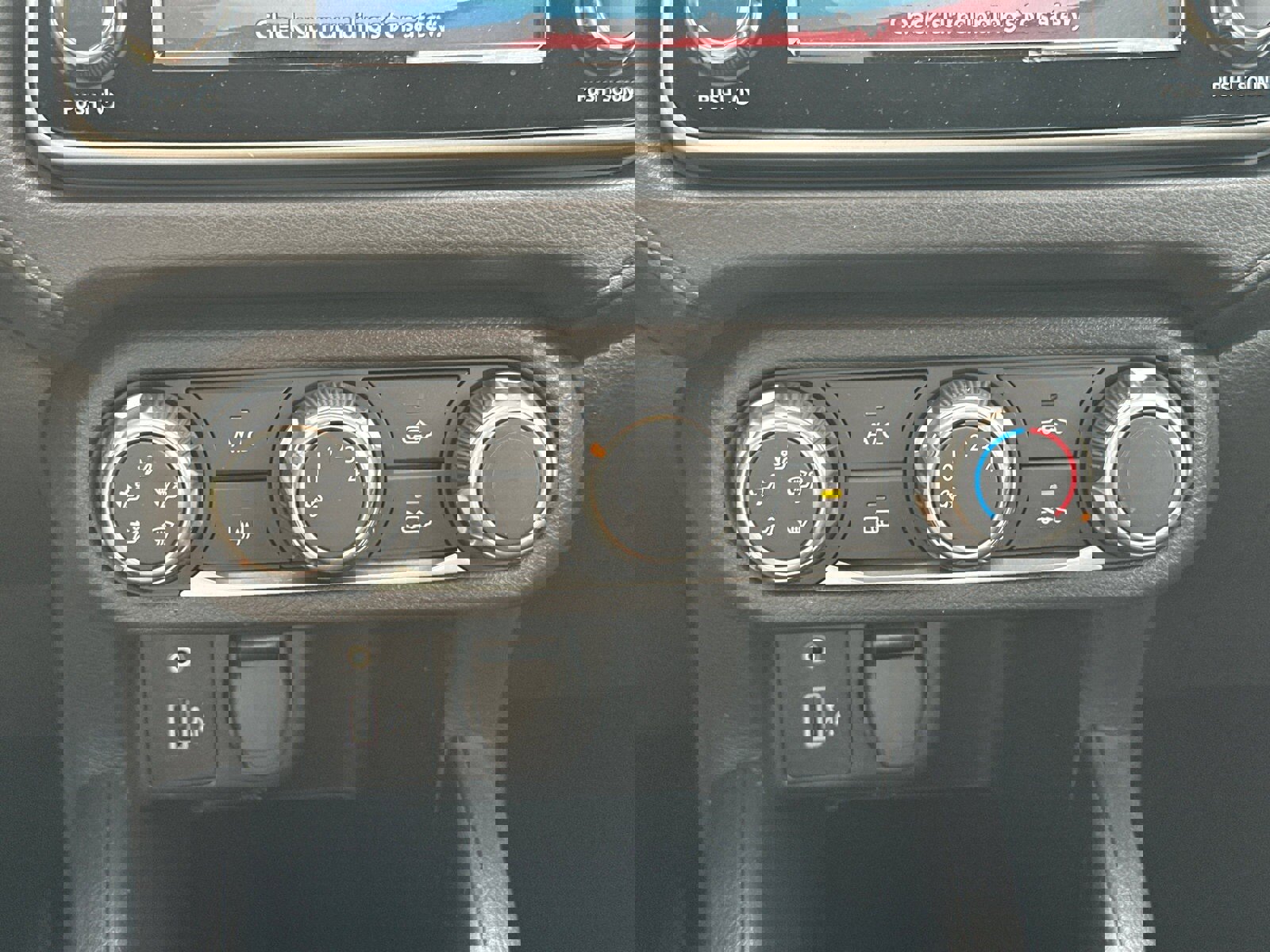 Used 2024 Nissan Versa S w/ Trunk Package image 27