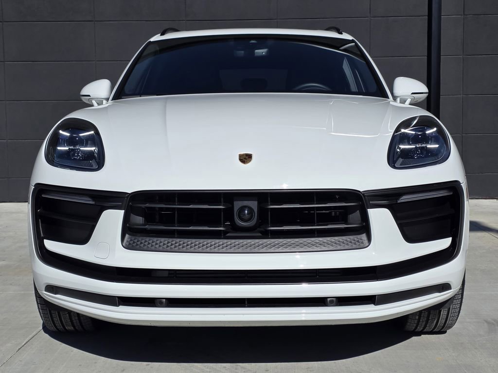 New 2025 Porsche Macan Turbo image 10