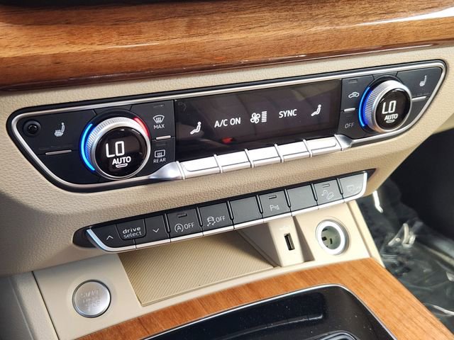 Used 2023 Audi Q5 2.0T Premium w/ Convenience Package image 17