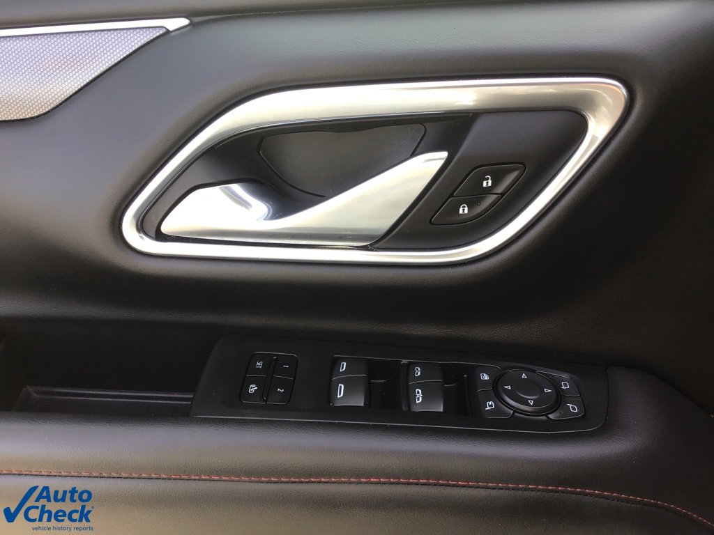 Used 2021 Chevrolet Suburban RST w/ Luxury Package image 32