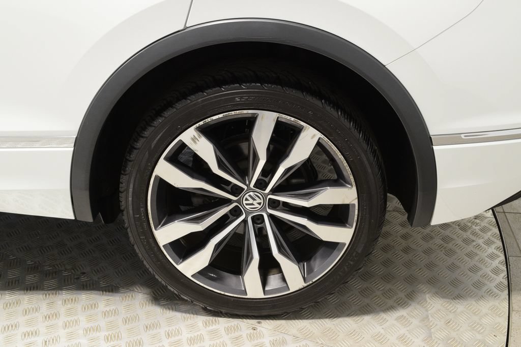 Used 2021 Volkswagen Tiguan SEL Premium R-Line AWD/4WD image 40
