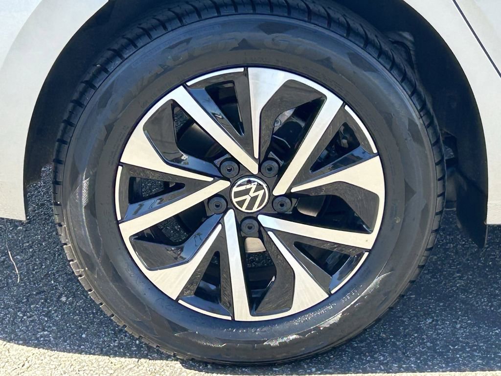 Used 2024 Volkswagen Jetta S image 7