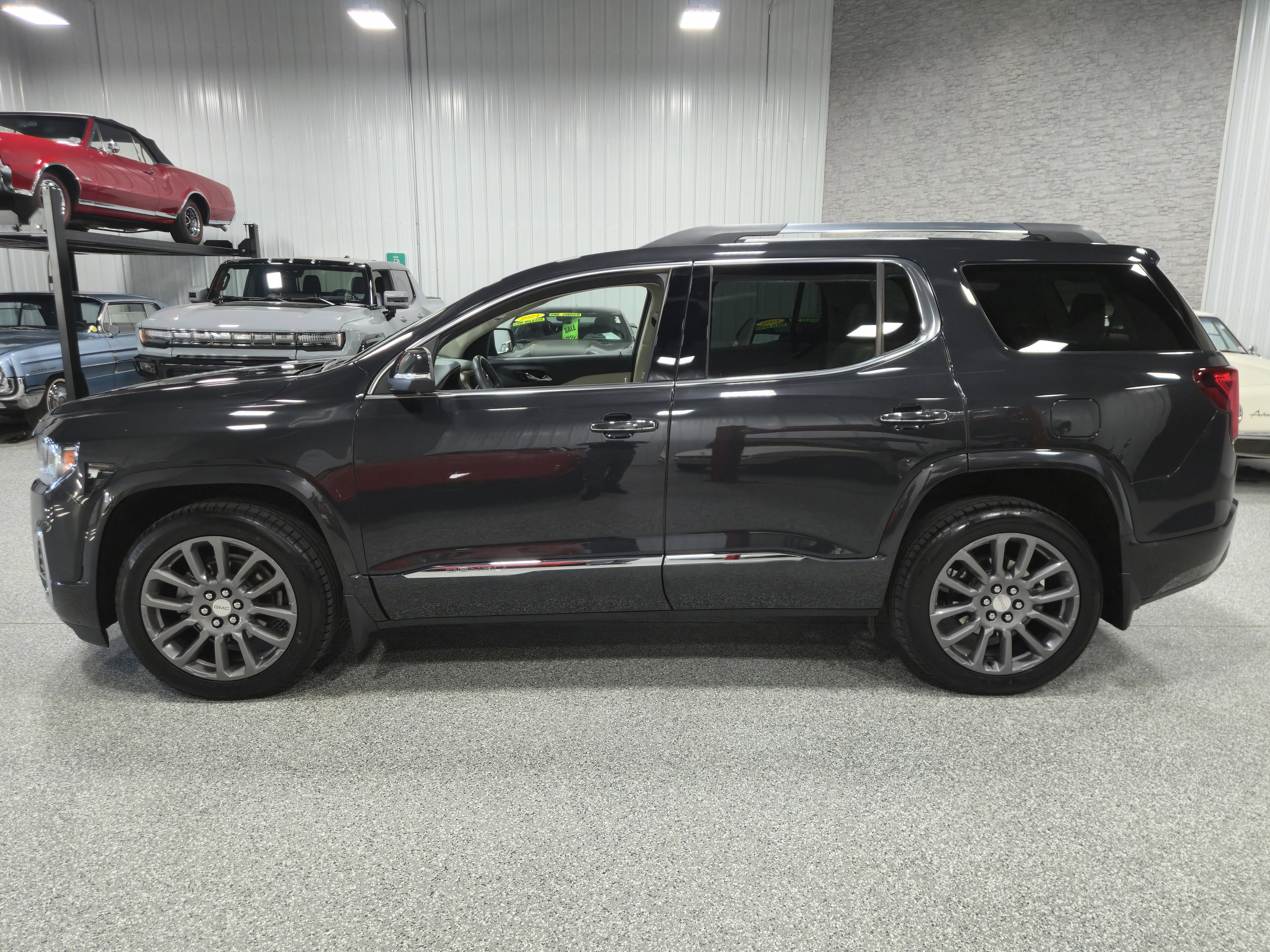 Certified 2020 GMC Acadia Denali w/ Technology Package image 2