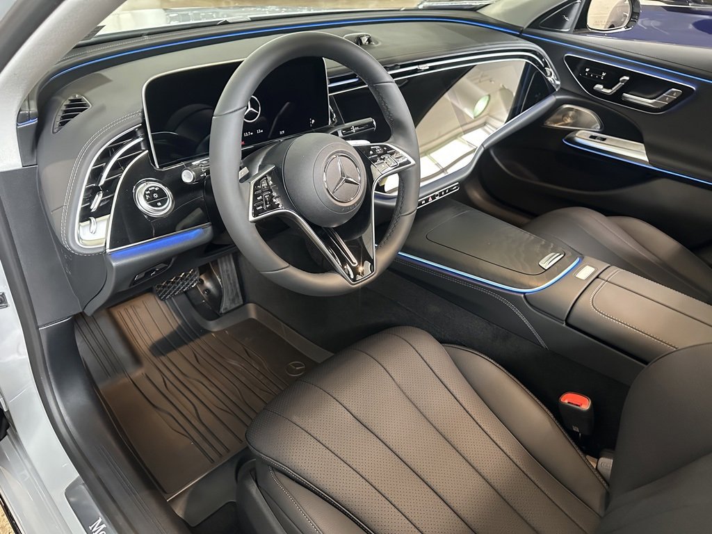 New 2026 Mercedes-Benz E 350 4MATIC Sedan image 4