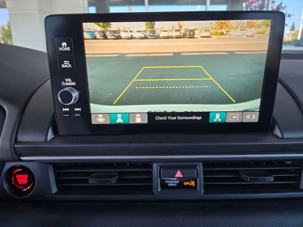 Certified 2023 Honda Pilot Touring image 13