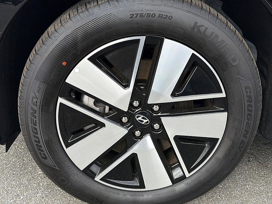 New 2026 Hyundai Ioniq 9 SEL image 5