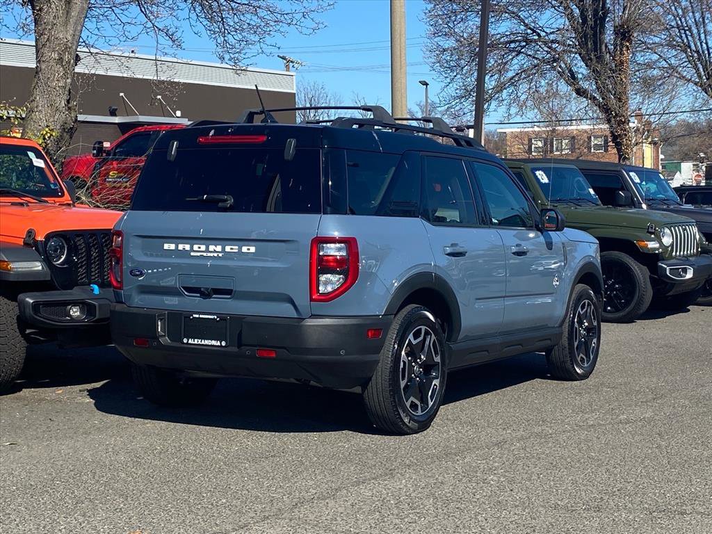 Used 2024 Ford Bronco Sport Outer Banks w/ Tech Package image 2