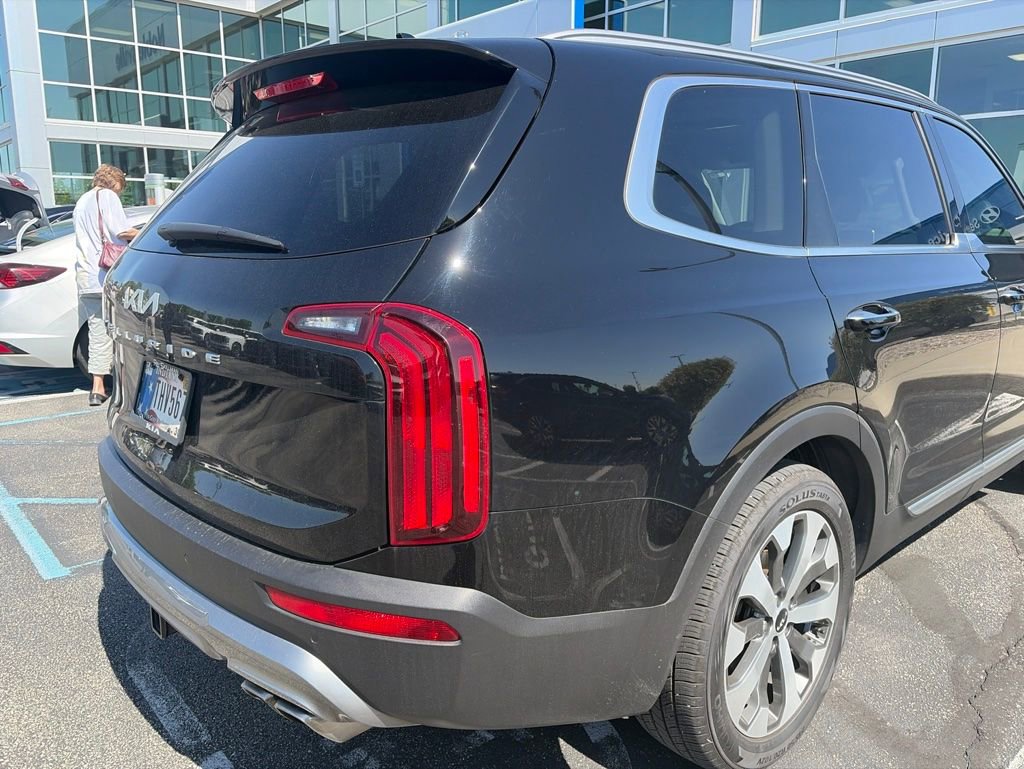 Used 2022 Kia Telluride S FWD image 6