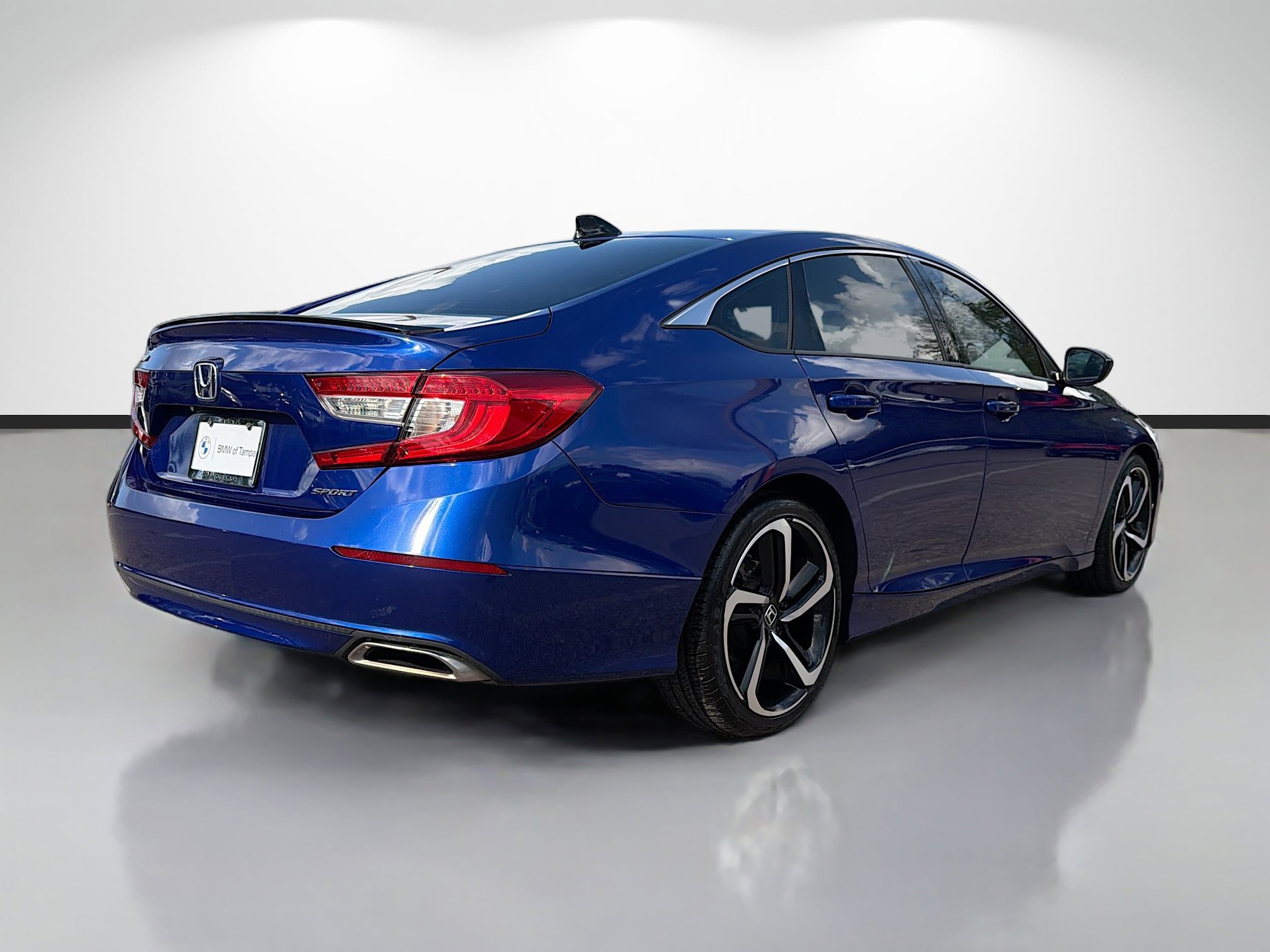 Used 2021 Honda Accord Sport image 3