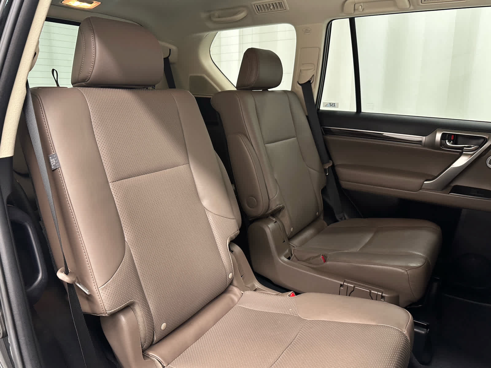 Used 2022 Lexus GX 460 Luxury w/ Sport Design Package AWD/4WD image 23
