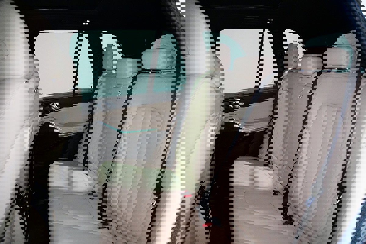 Used 2022 BMW X5 xDrive40i w/ Premium Package image 17