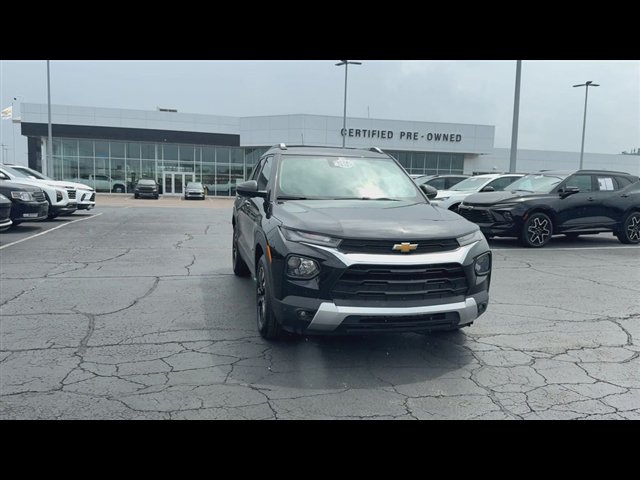 Certified 2023 Chevrolet TrailBlazer LT w/ Convenience Package FWD image 3