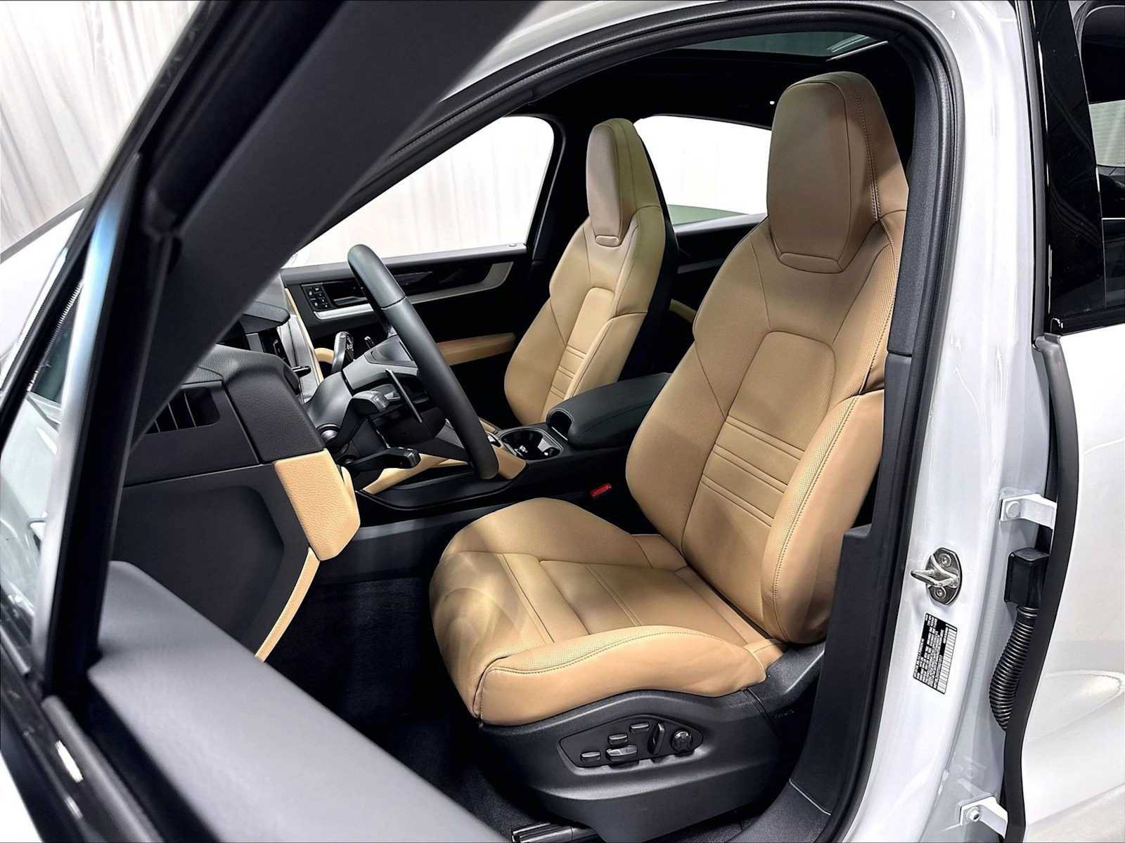 New 2026 Porsche Cayenne S AWD/4WD image 5