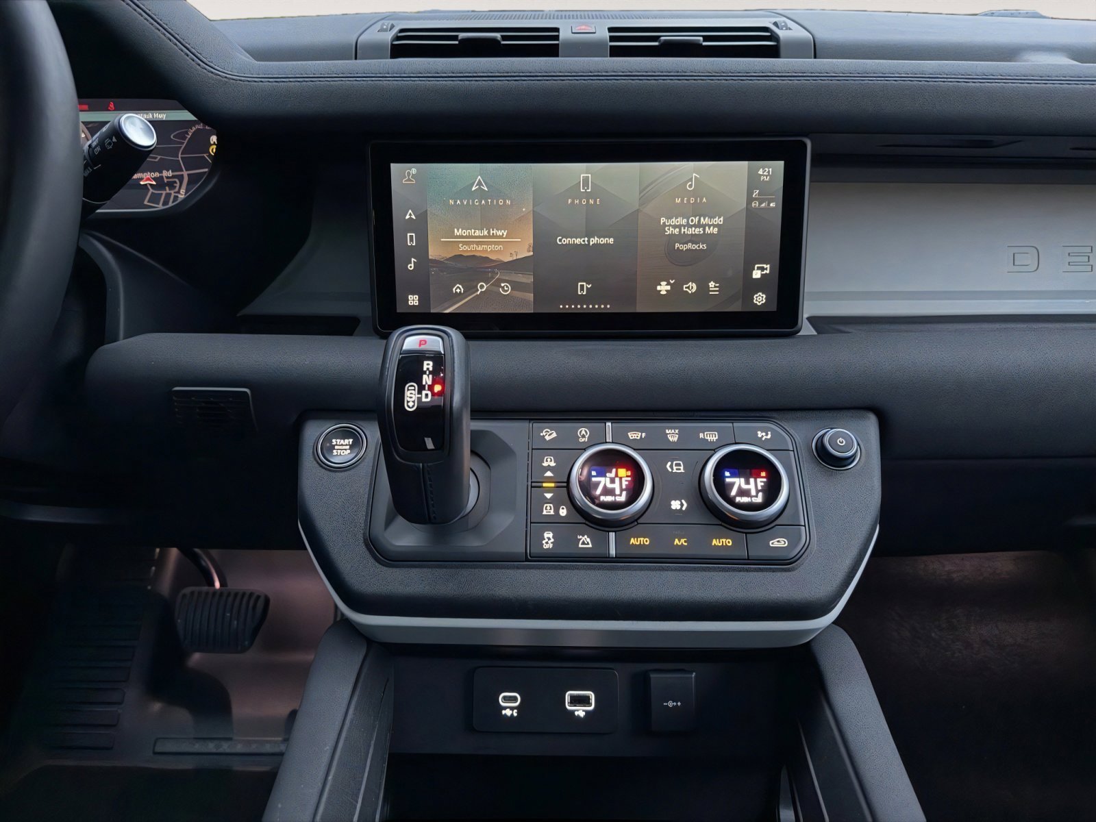 Used 2023 Land Rover Defender 110 X-Dynamic SE image 22