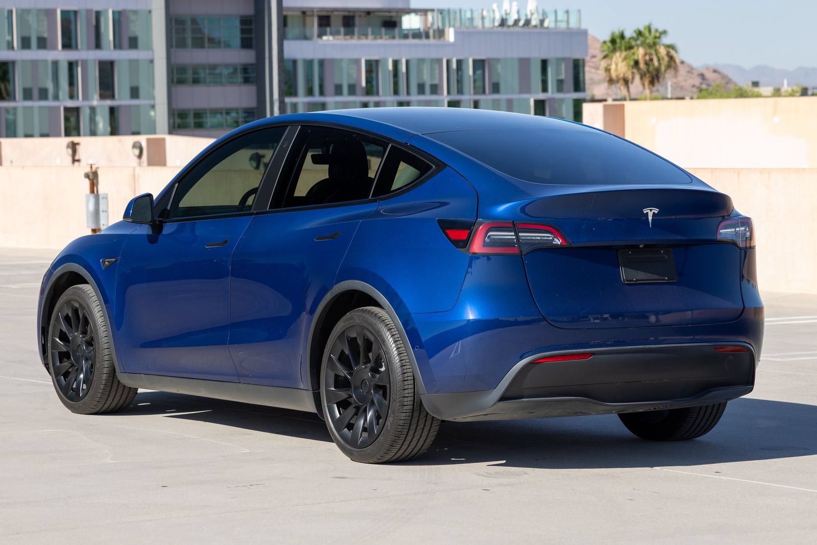 Used 2021 Tesla Model Y Long Range AWD/4WD image 18