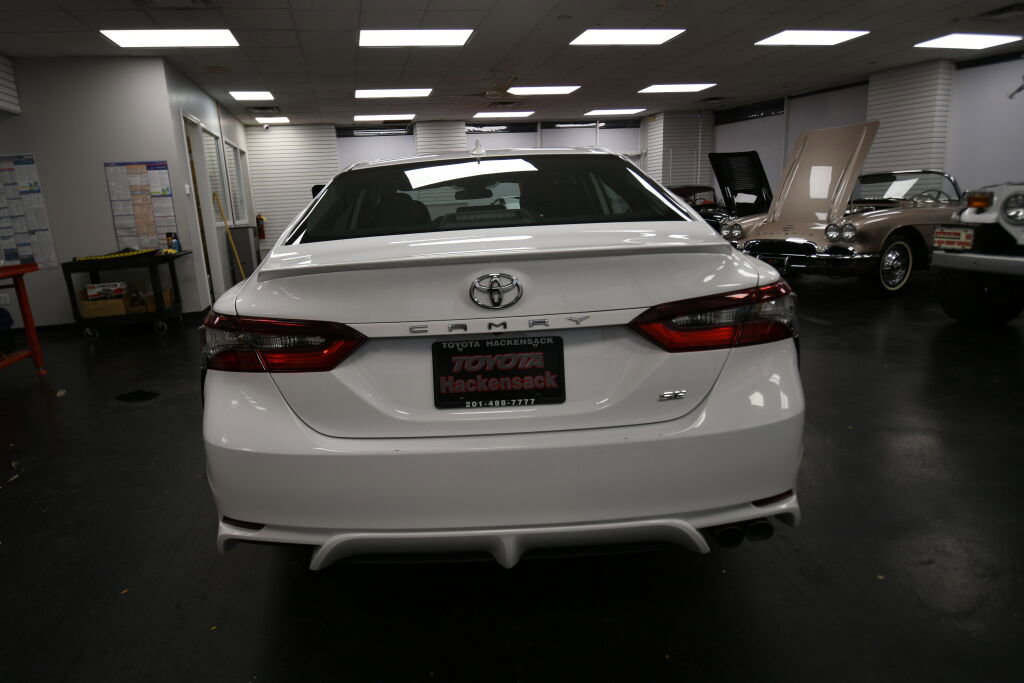 Certified 2024 Toyota Camry SE image 6