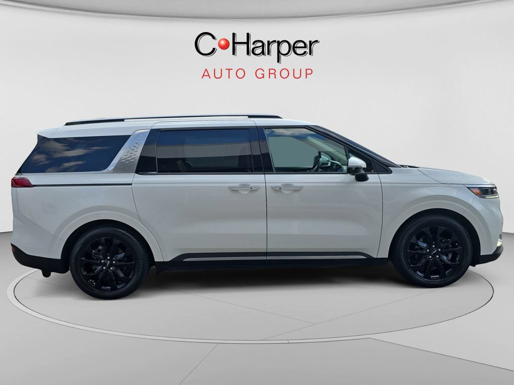 Used 2024 Kia Carnival SX FWD image 2