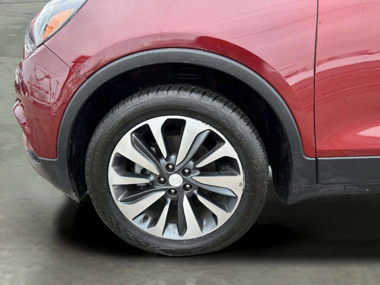 Used 2021 Buick Encore Preferred w/ Safety Package image 32