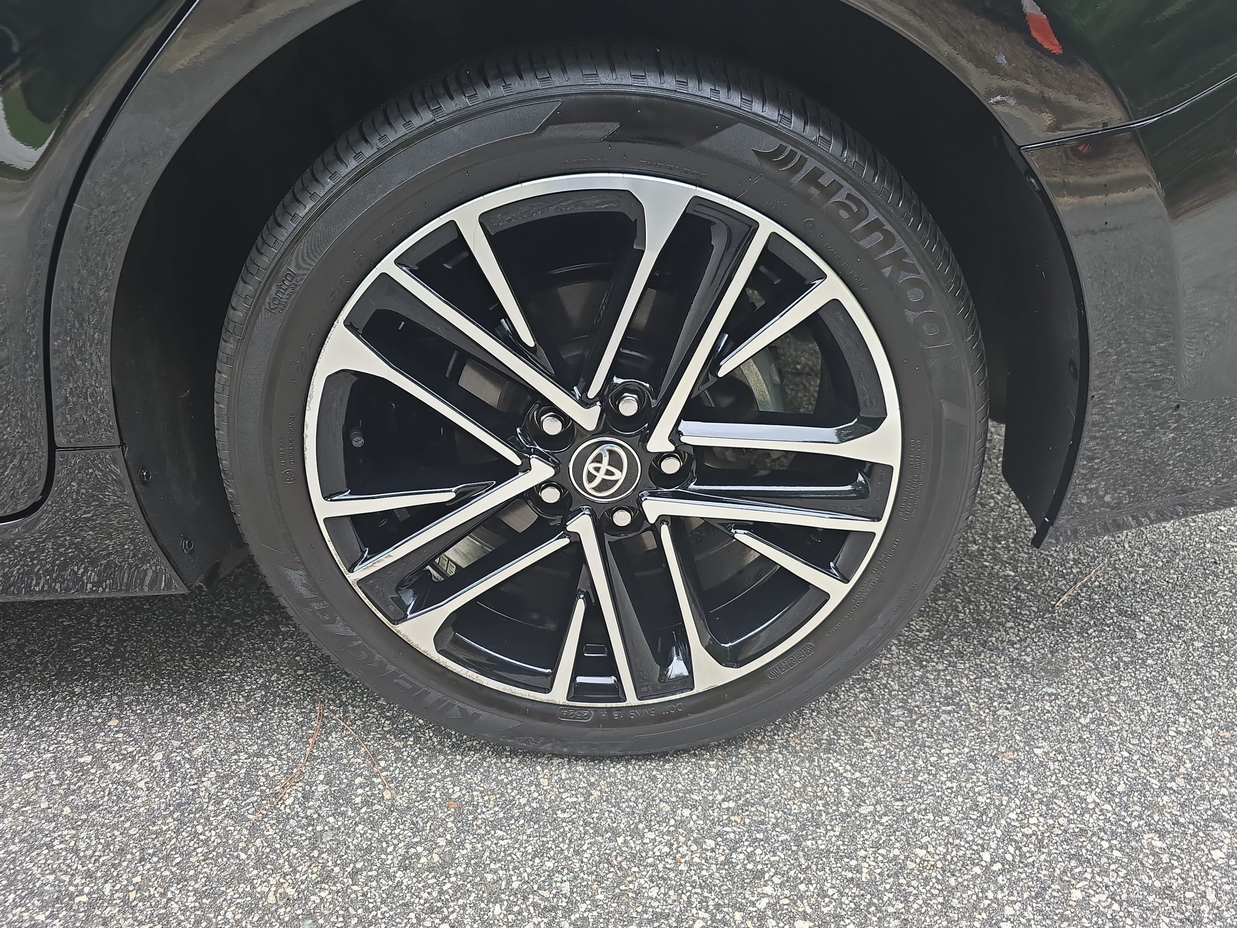 Used 2025 Toyota Camry XLE FWD image 31