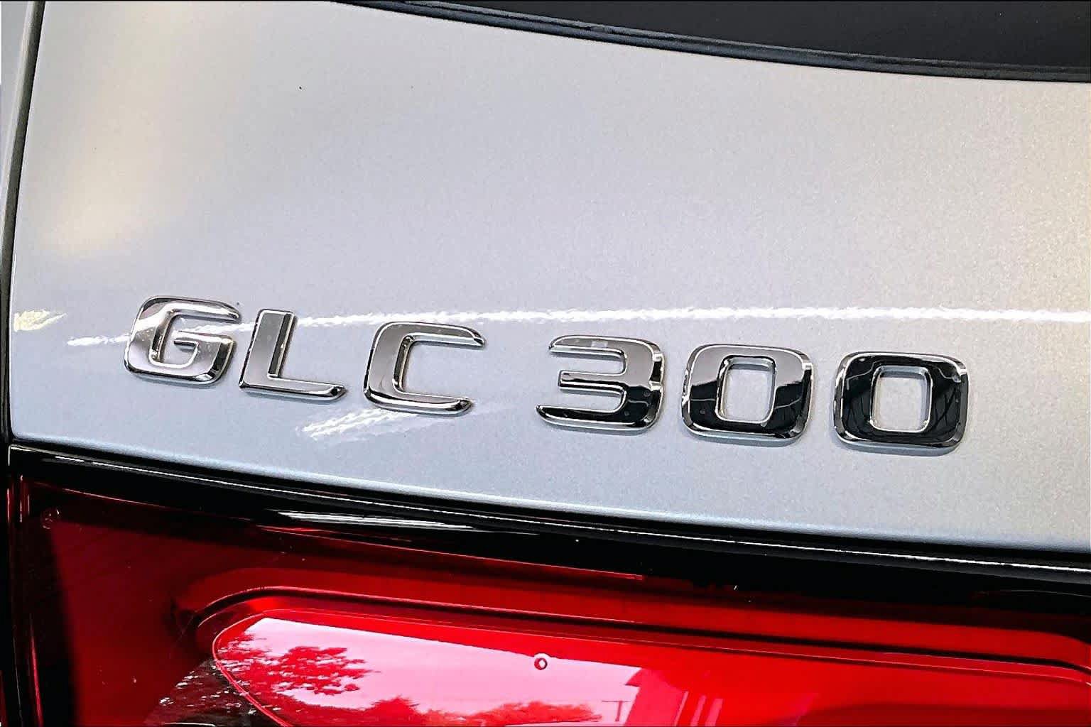 Used 2026 Mercedes-Benz GLC 300 4MATIC image 33