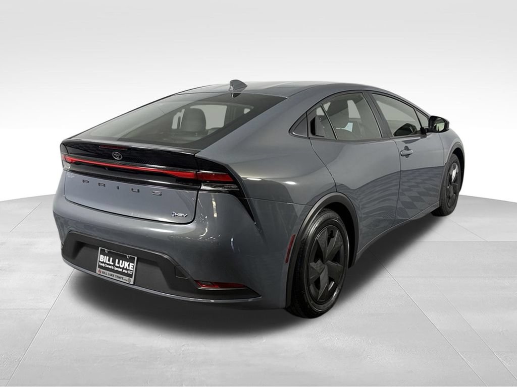 Used 2025 Toyota Prius LE FWD image 6