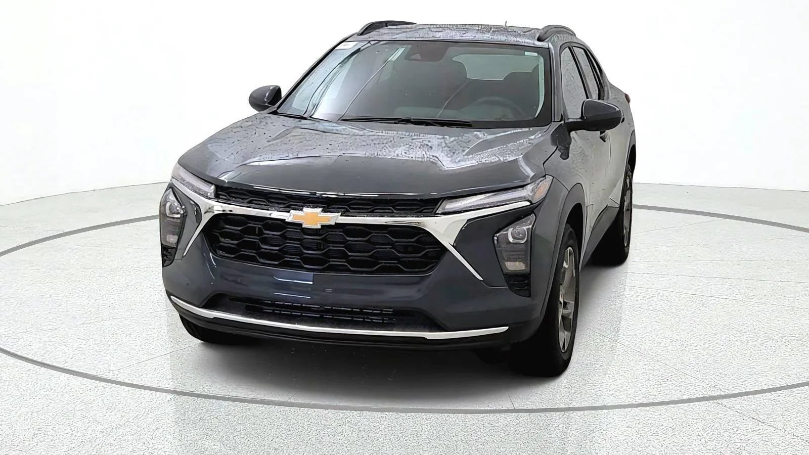 New 2026 Chevrolet Trax LT w/ Sunroof Package FWD image 3