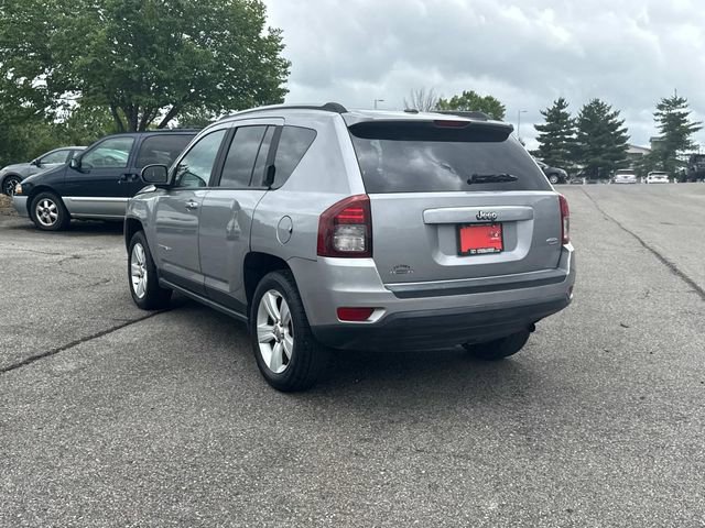 Used 2016 Jeep Compass Latitude FWD image 7