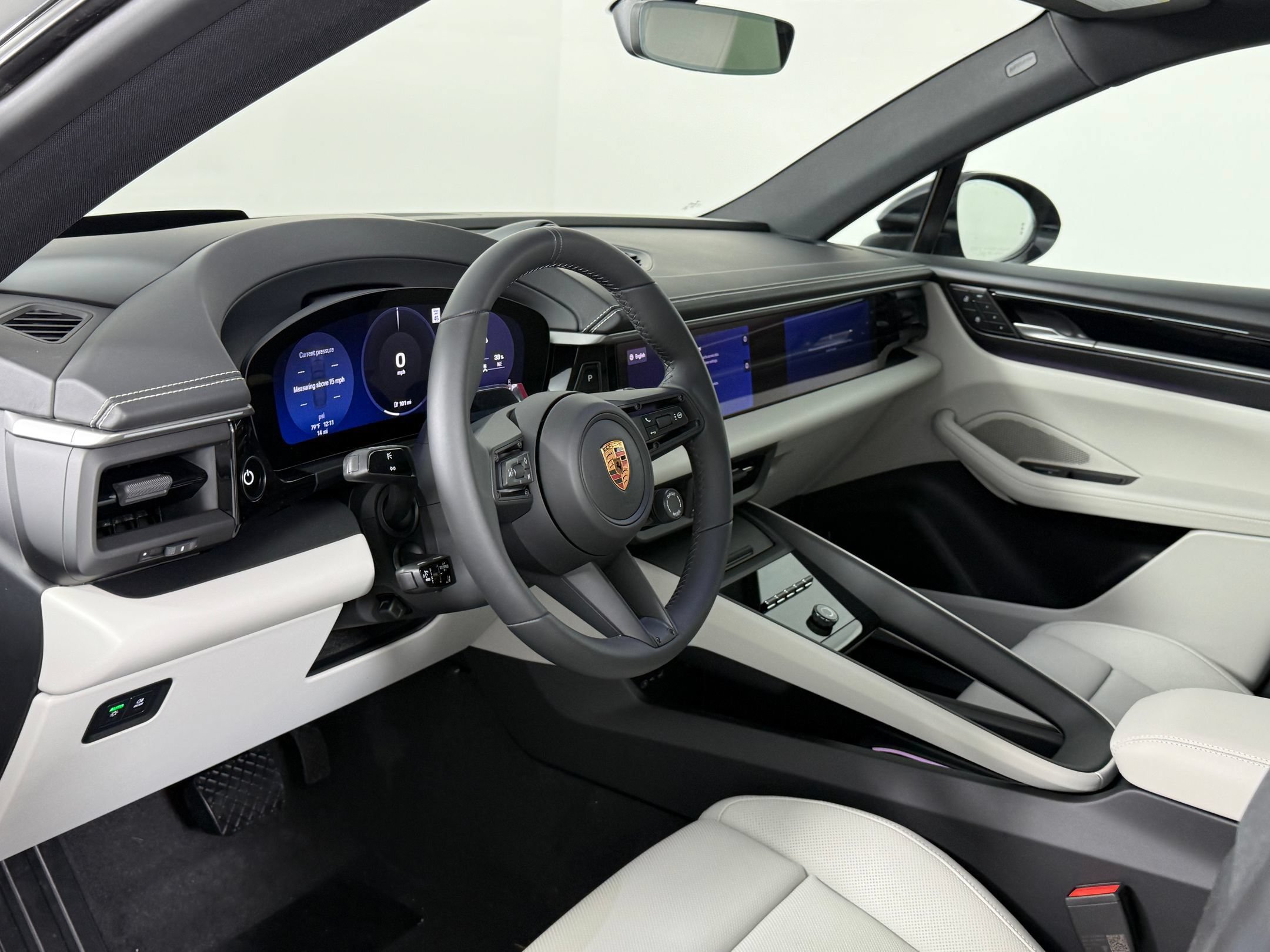 Certified 2026 Porsche Macan Electric RWD image 4