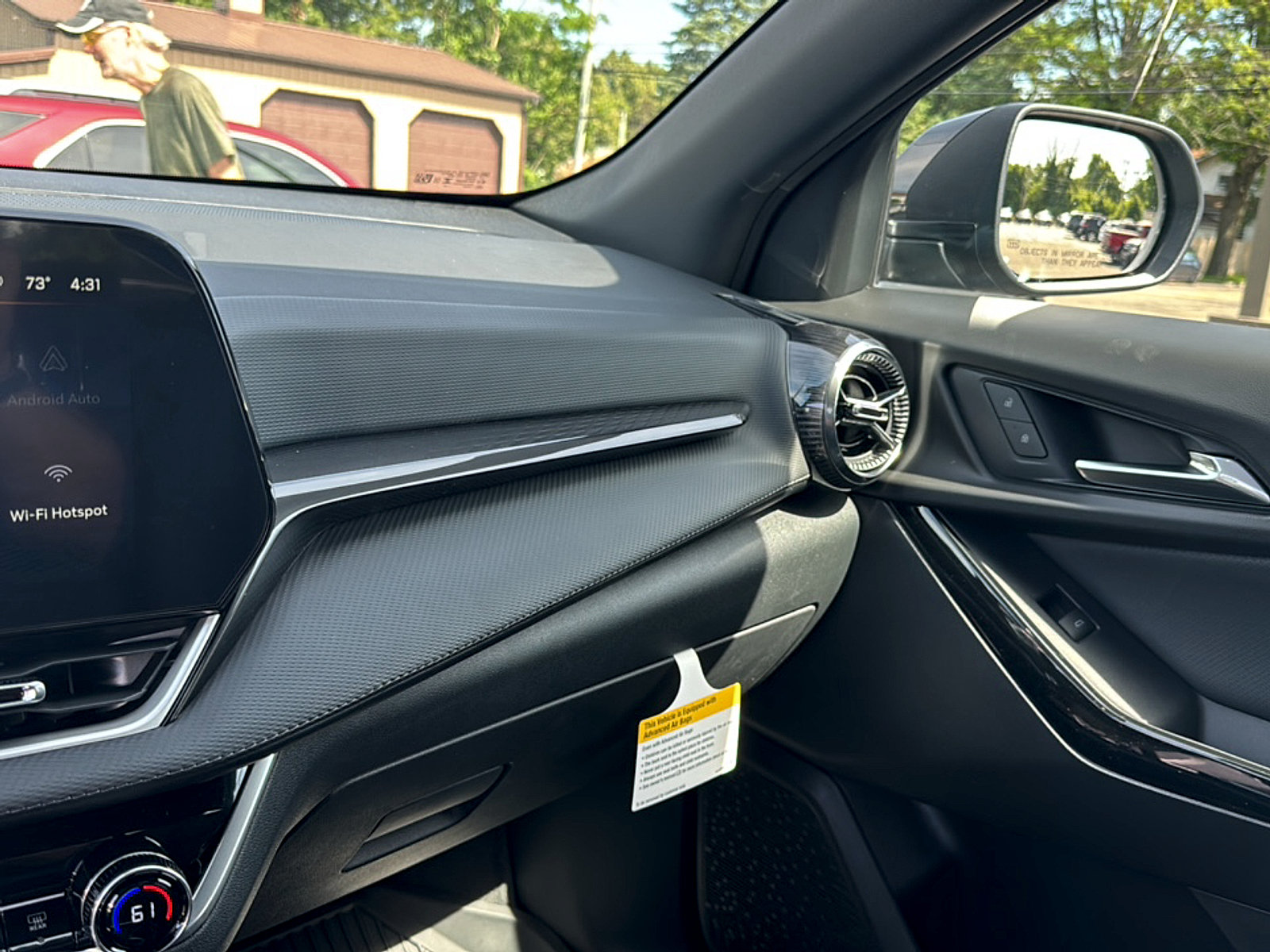 New 2026 Chevrolet Equinox LT w/ Convenience Package II AWD/4WD image 13