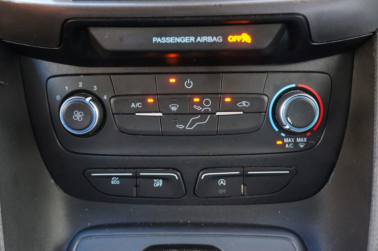 Used 2020 Ford Transit Connect XL image 39