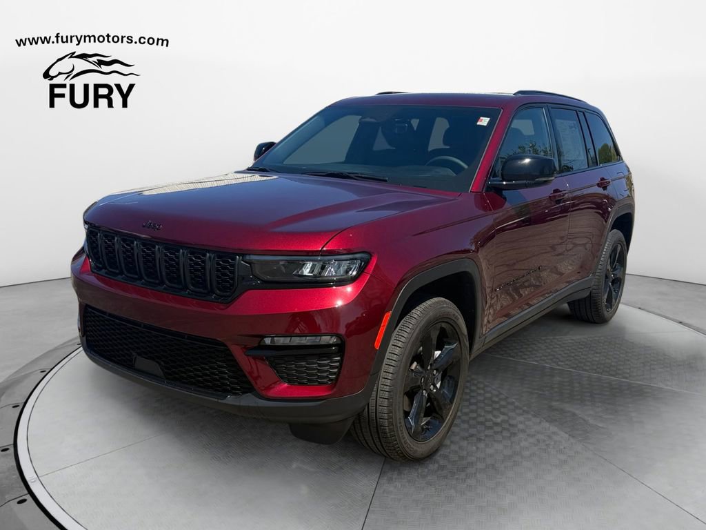 Used 2025 Jeep Grand Cherokee Limited w/ Black Appearance Package AWD/4WD image 7