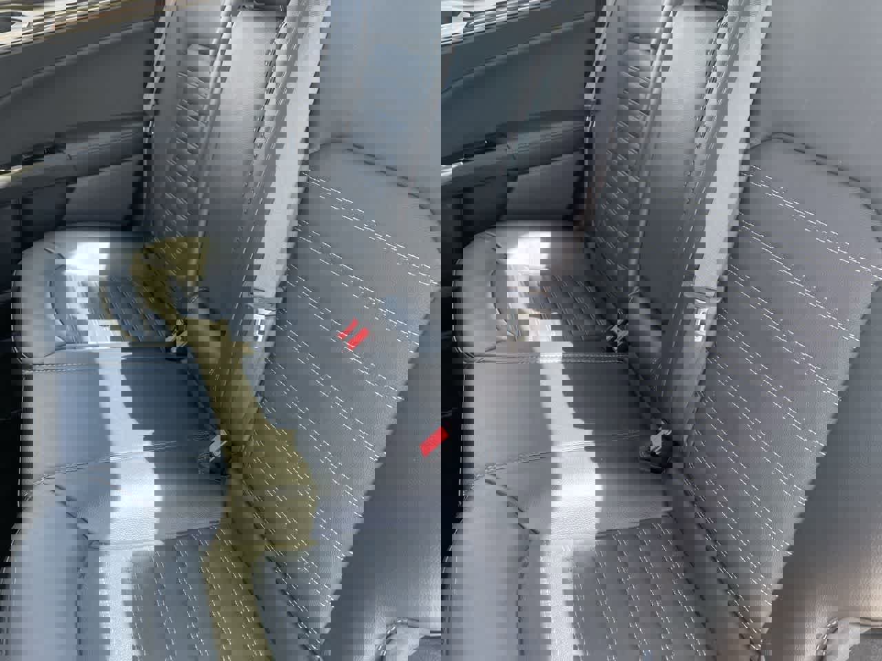 Used 2016 Ford Fusion SE w/ Equipment Group 202A image 18