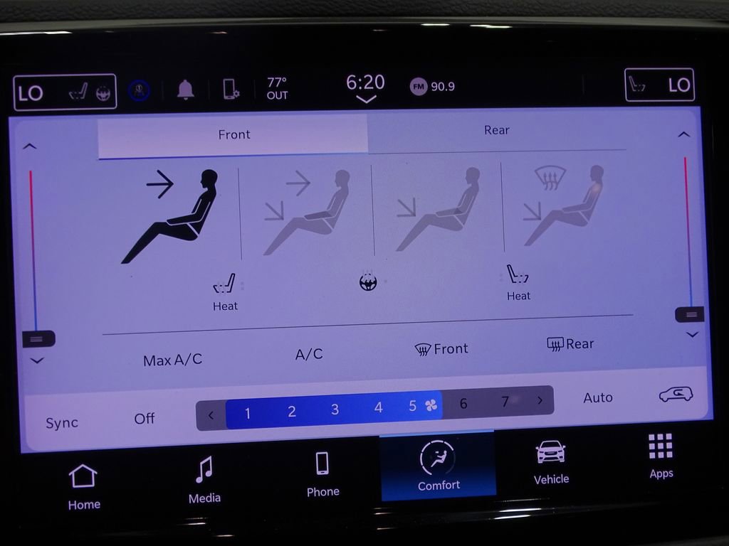 Used 2023 Chrysler Pacifica Touring-L image 34