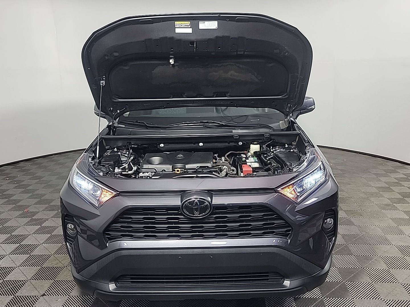 Used 2021 Toyota RAV4 XLE w/ Convenience Package AWD/4WD image 14