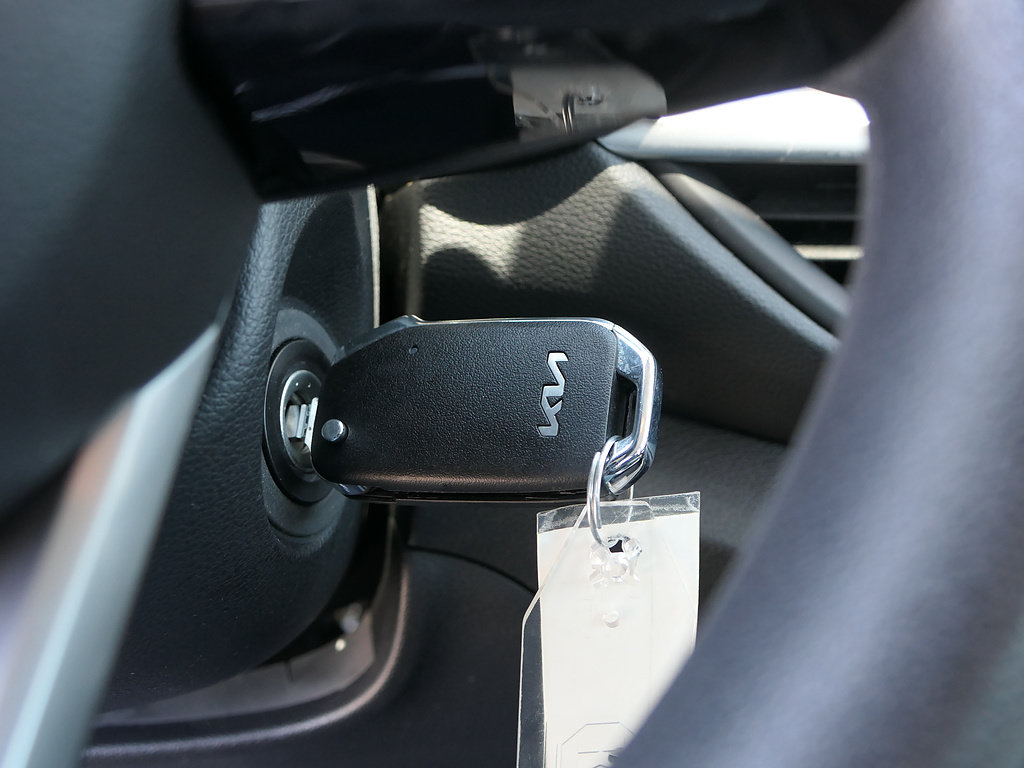 Used 2024 Kia Forte LXS w/ LXS Technology Package FWD image 16