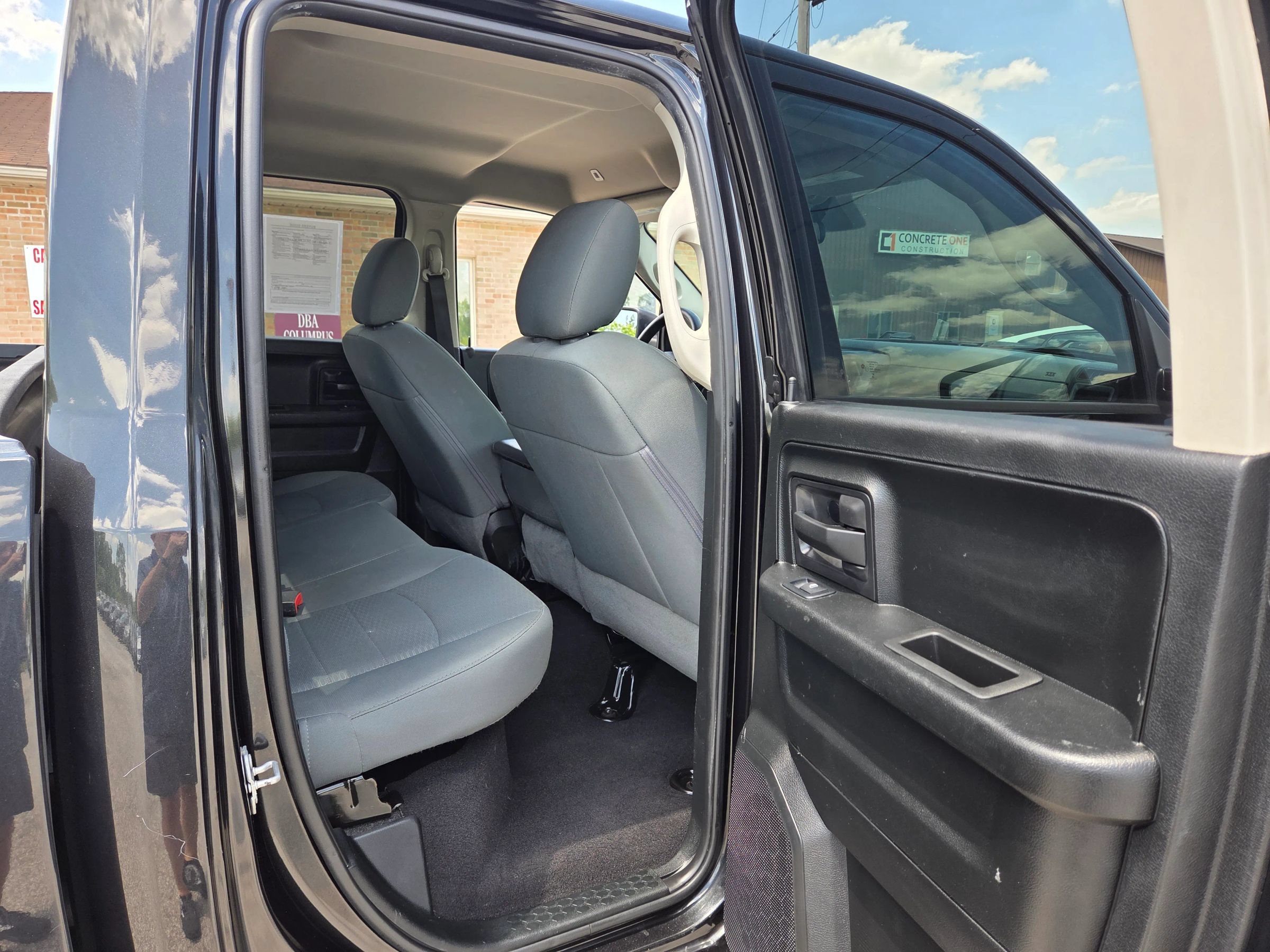 Used 2018 RAM 1500 Express w/ Black Ram 1500 Express Group AWD/4WD image 17