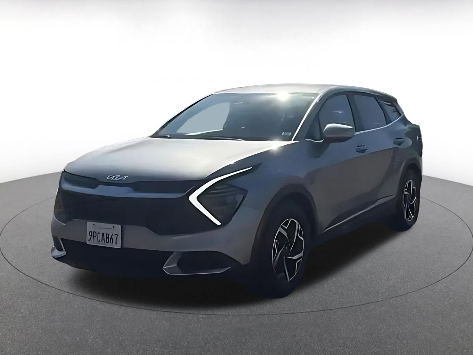 Used 2025 Kia Sportage LX image 8