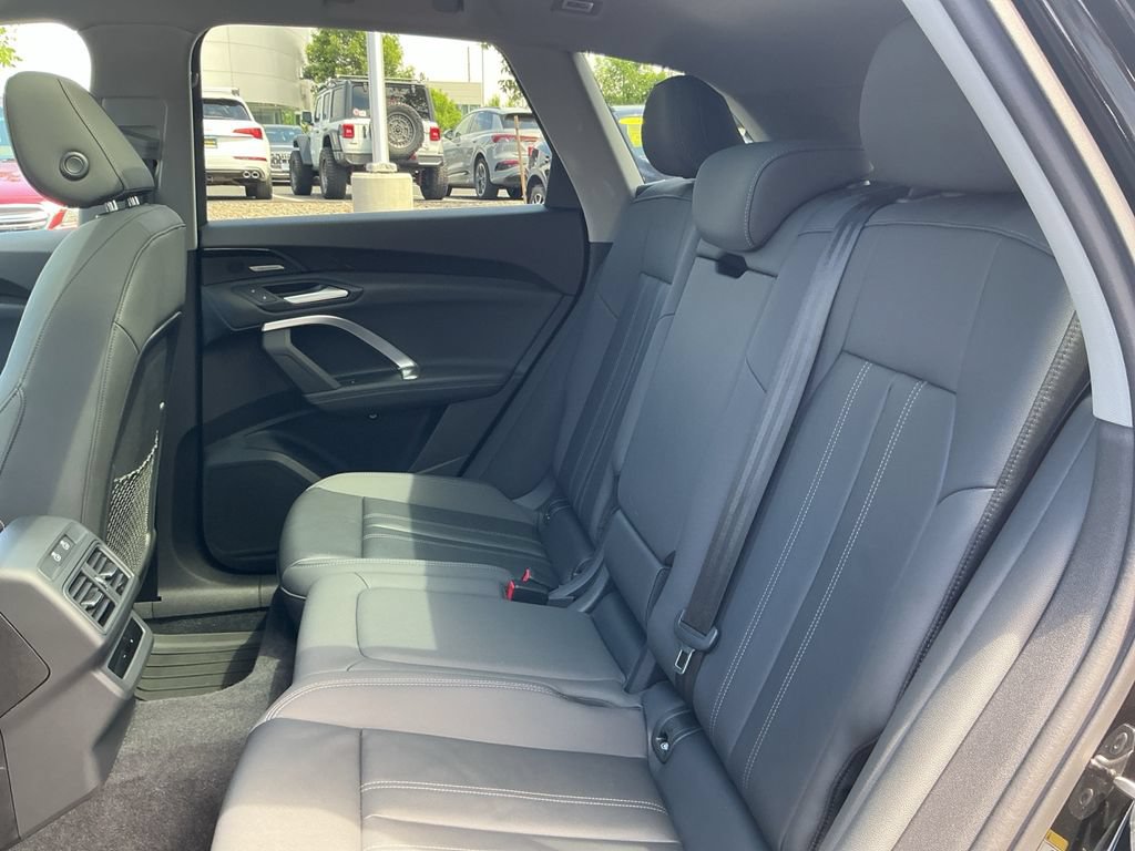 Used 2025 Audi Q5 Premium Plus AWD/4WD image 22