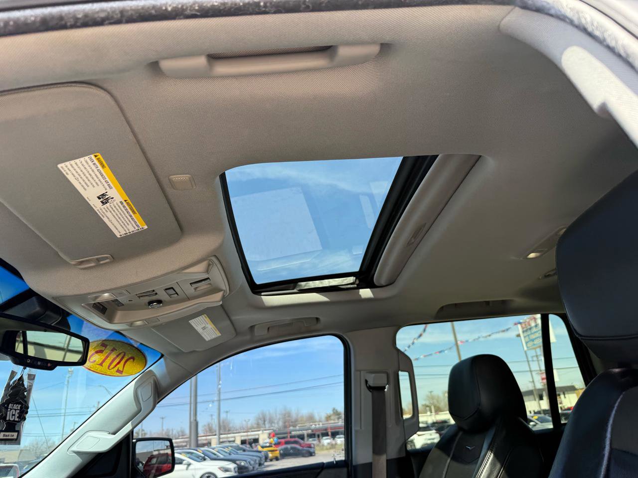 Used 2015 Cadillac Escalade Luxury RWD image 29