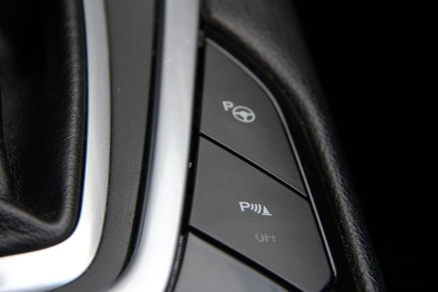 Used 2016 Ford Edge Titanium w/ Equipment Group 302A FWD image 29