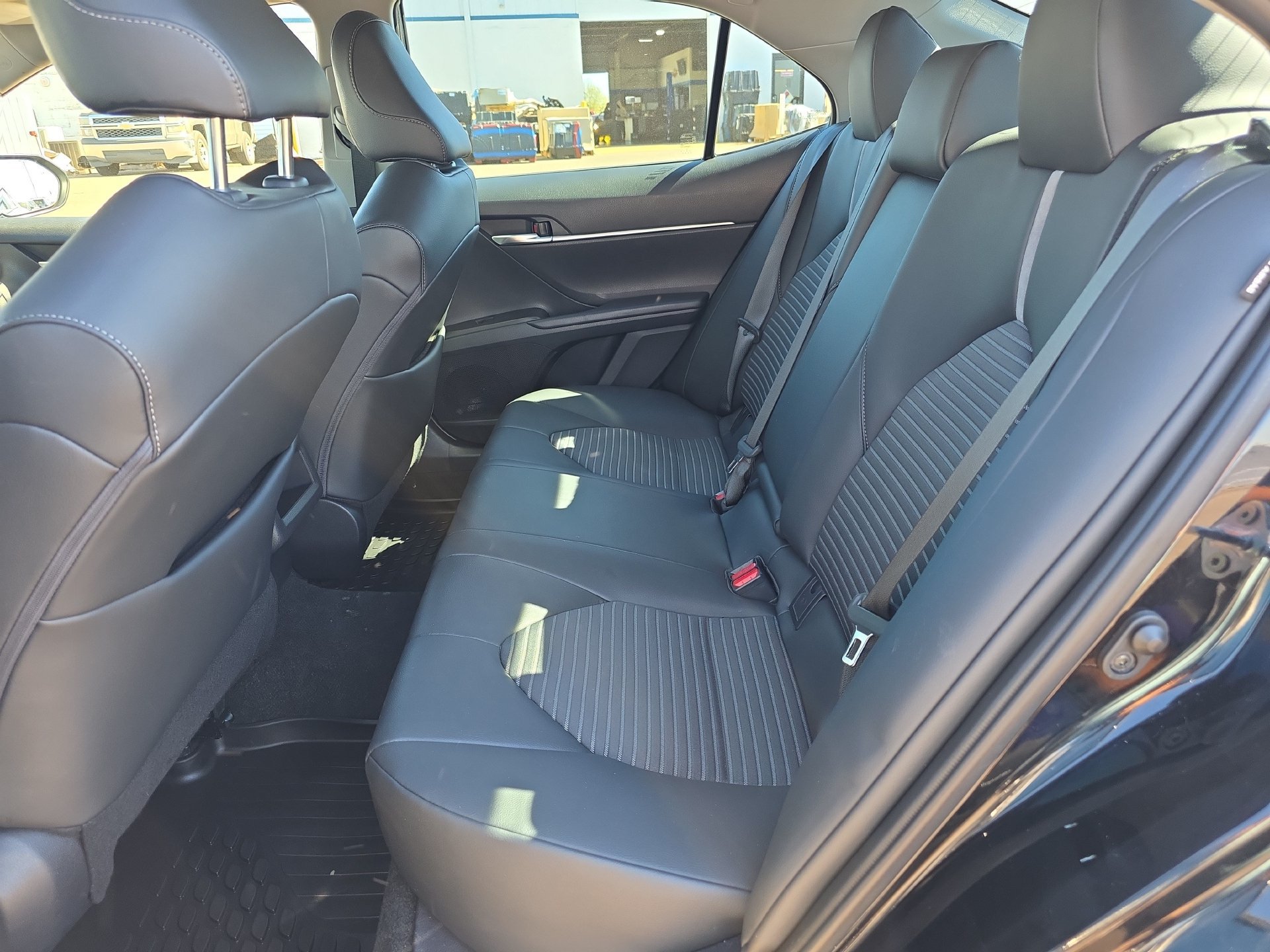 Used 2023 Toyota Camry SE w/ Convenience Package FWD image 10