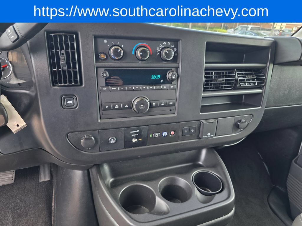 Used 2025 Chevrolet Express 3500 LT w/ LT Preferred Equipment Group RWD image 38